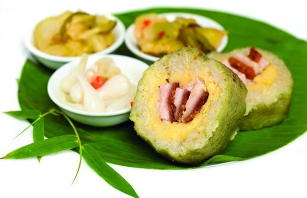 Bánh tét cật mật được gói bằng lá cật mật có mùi thơm đặc trưng chỉ có ở Phú Quốc