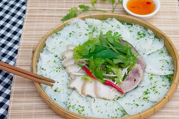 Bánh hỏi lòng heo dung dị, mộc mạc mang đậm hương vị của đất võ